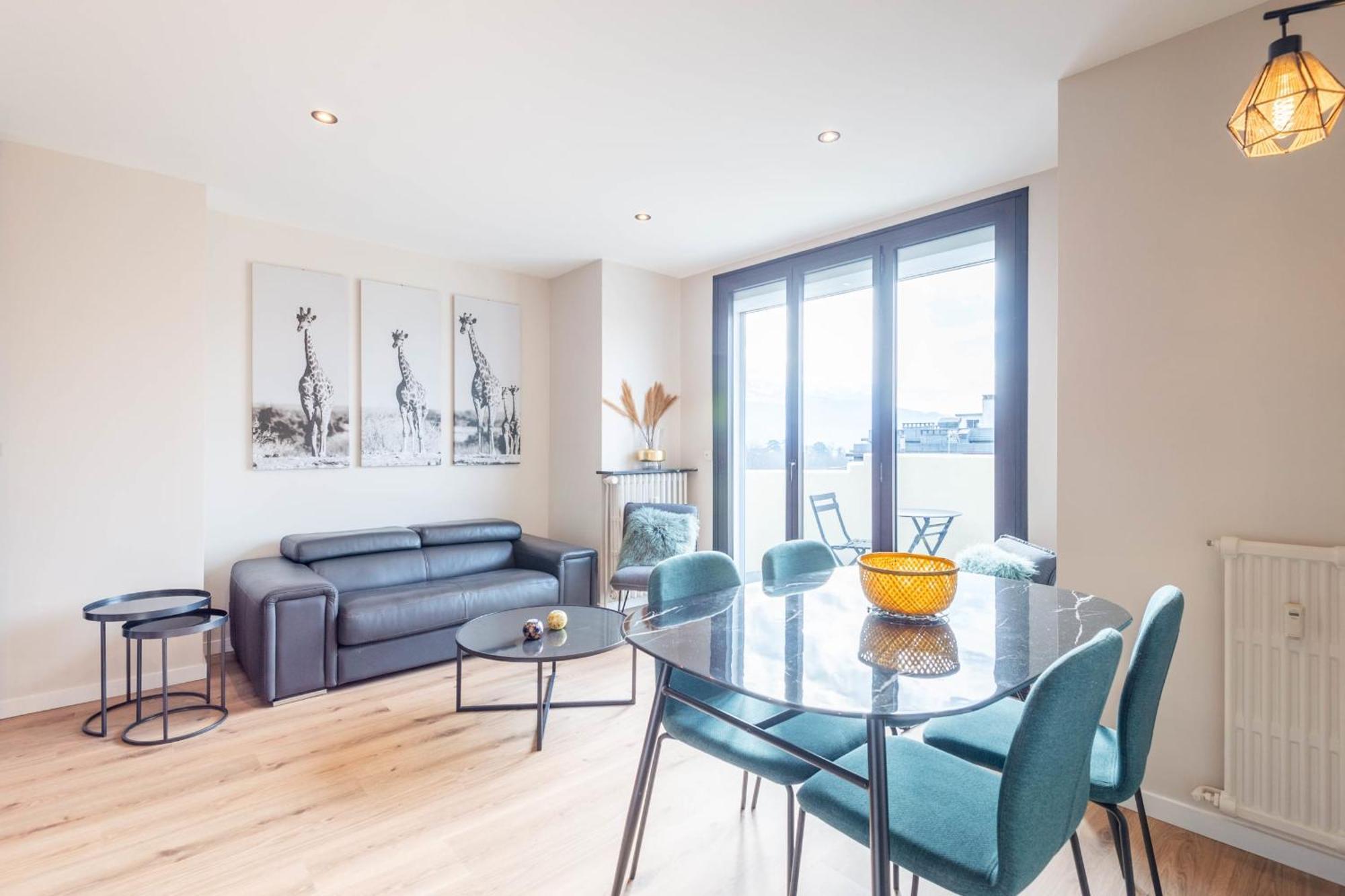 Apartment Le Beau Marcy - Contemporary Centre Flat