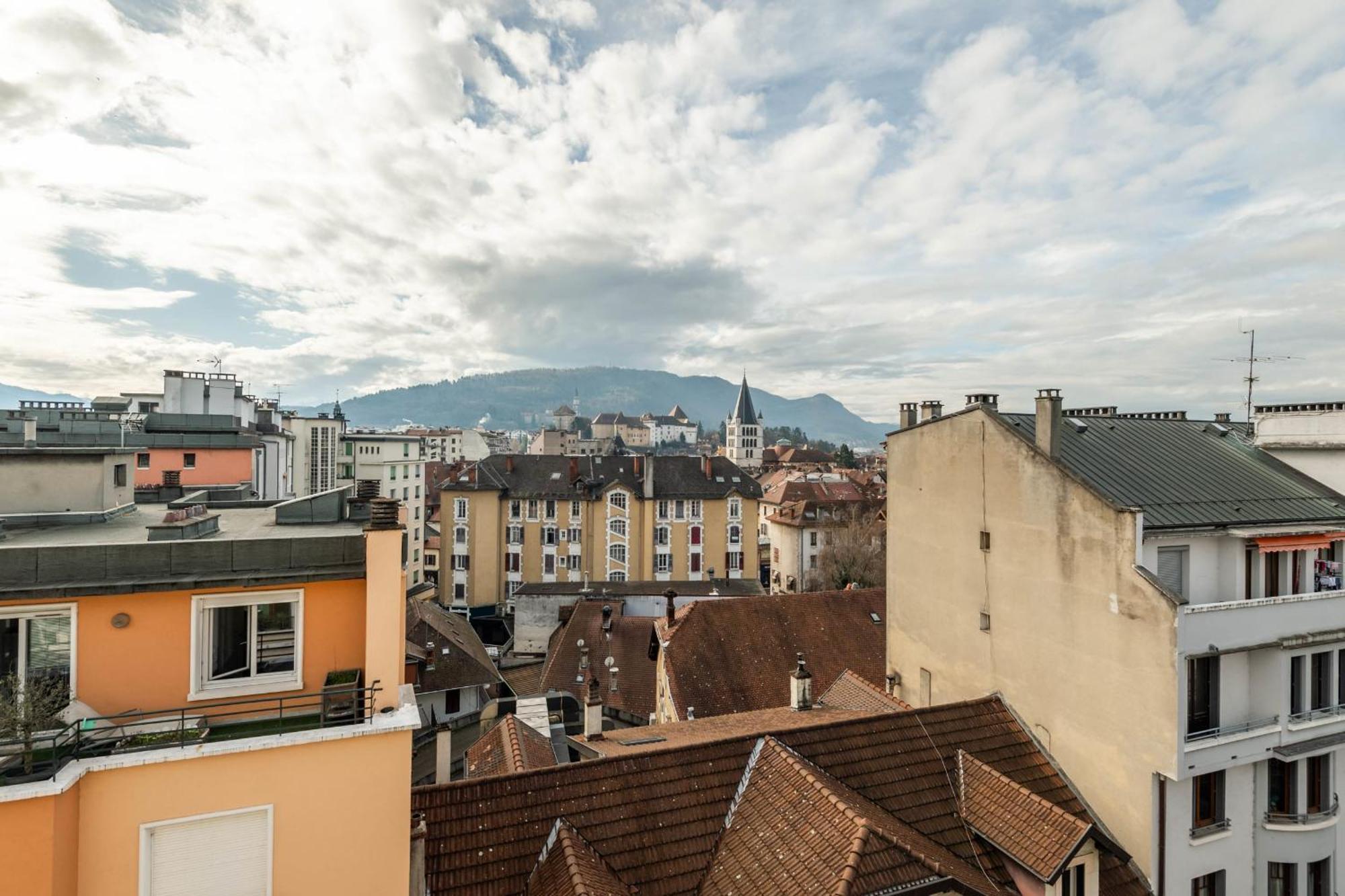 Apartment Le Beau Marcy - Contemporary Centre Flat
