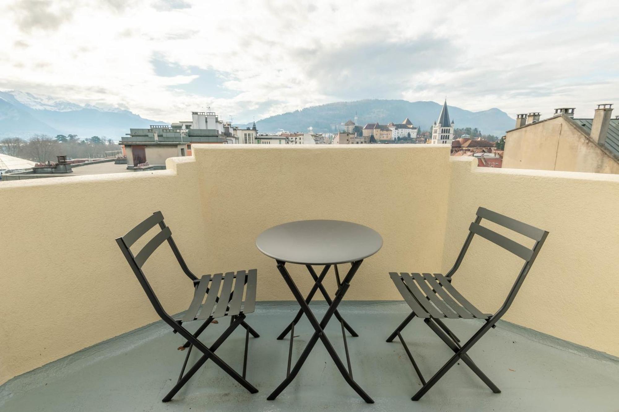 Le Beau Marcy - Contemporary Centre Flat Apartment *