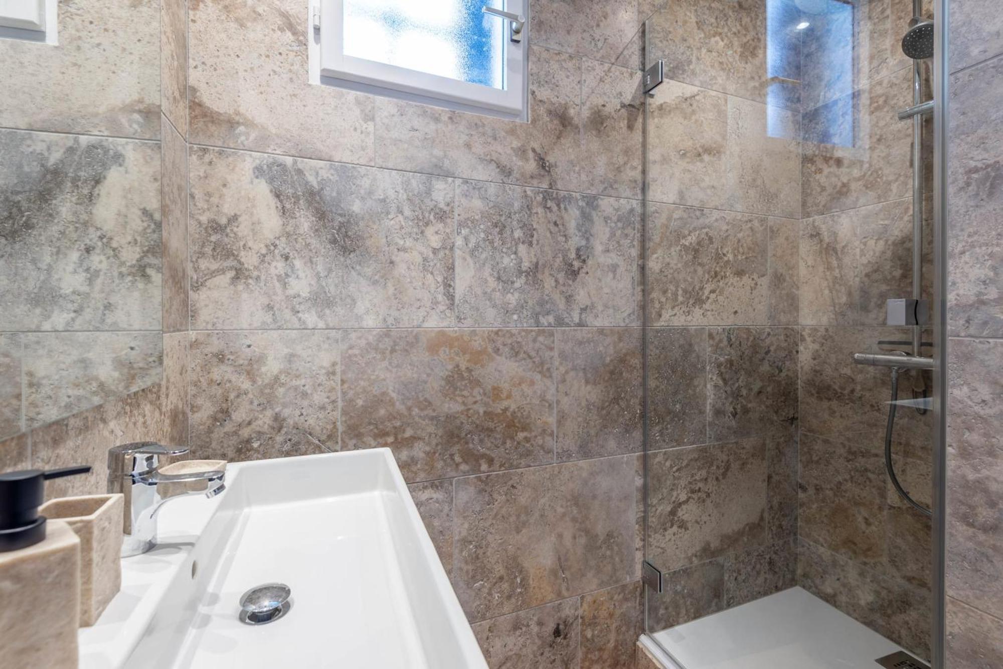 Le Beau Marcy - Contemporary Centre Flat *
