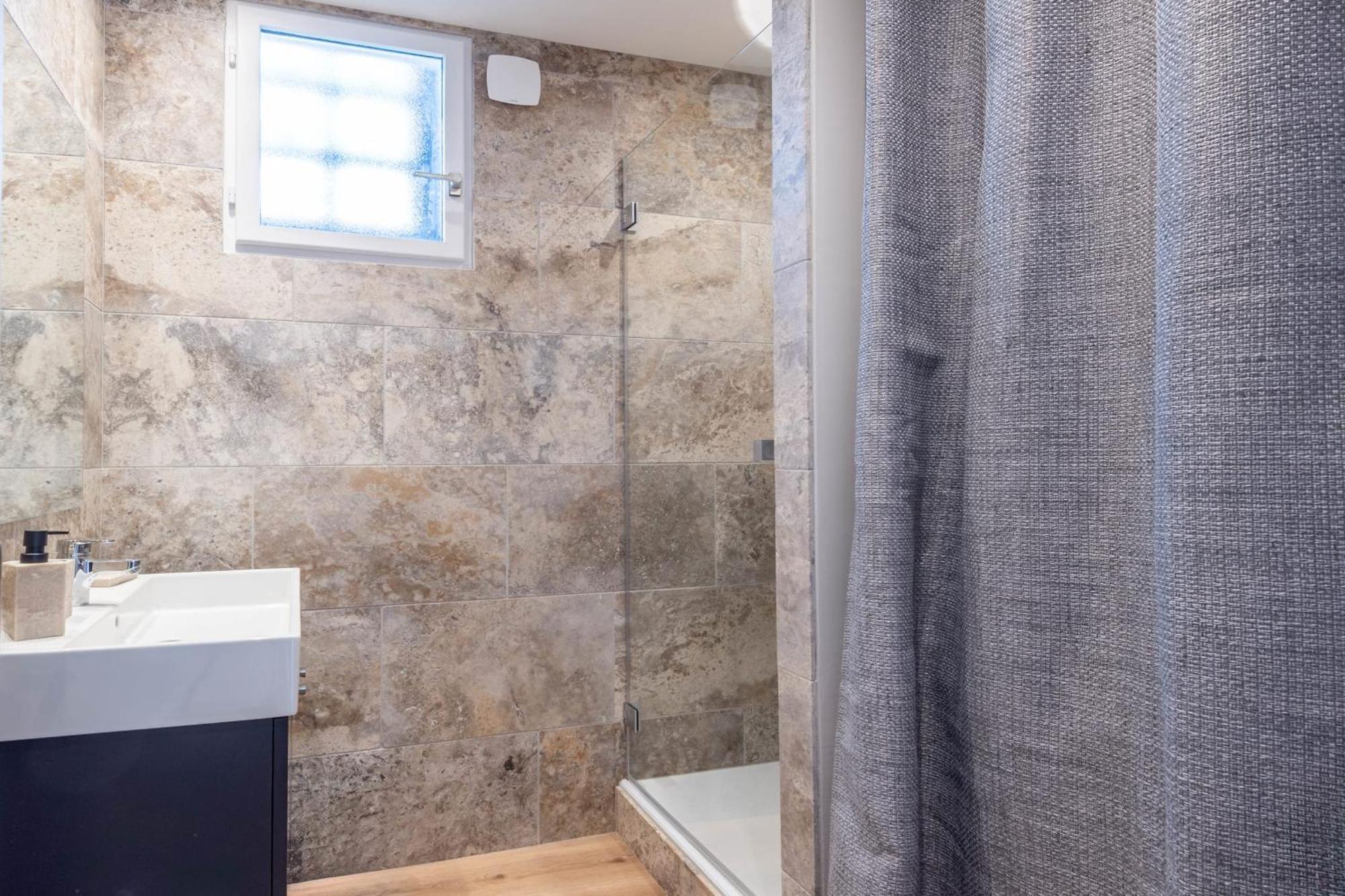 Apartment Le Beau Marcy - Contemporary Centre Flat
