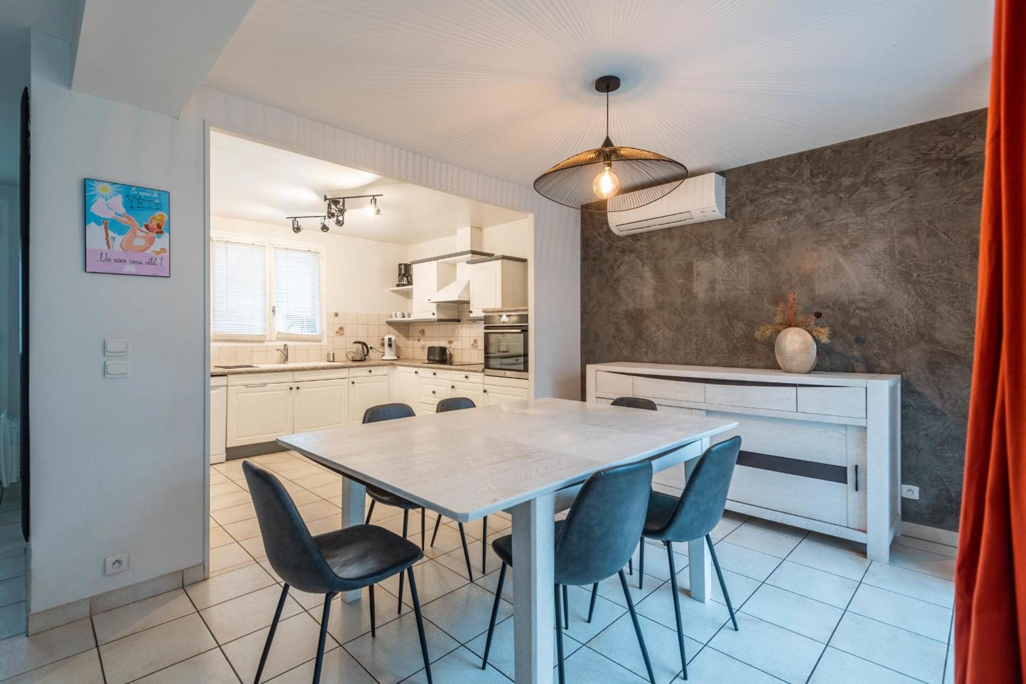 Alpiloc Furnished House *