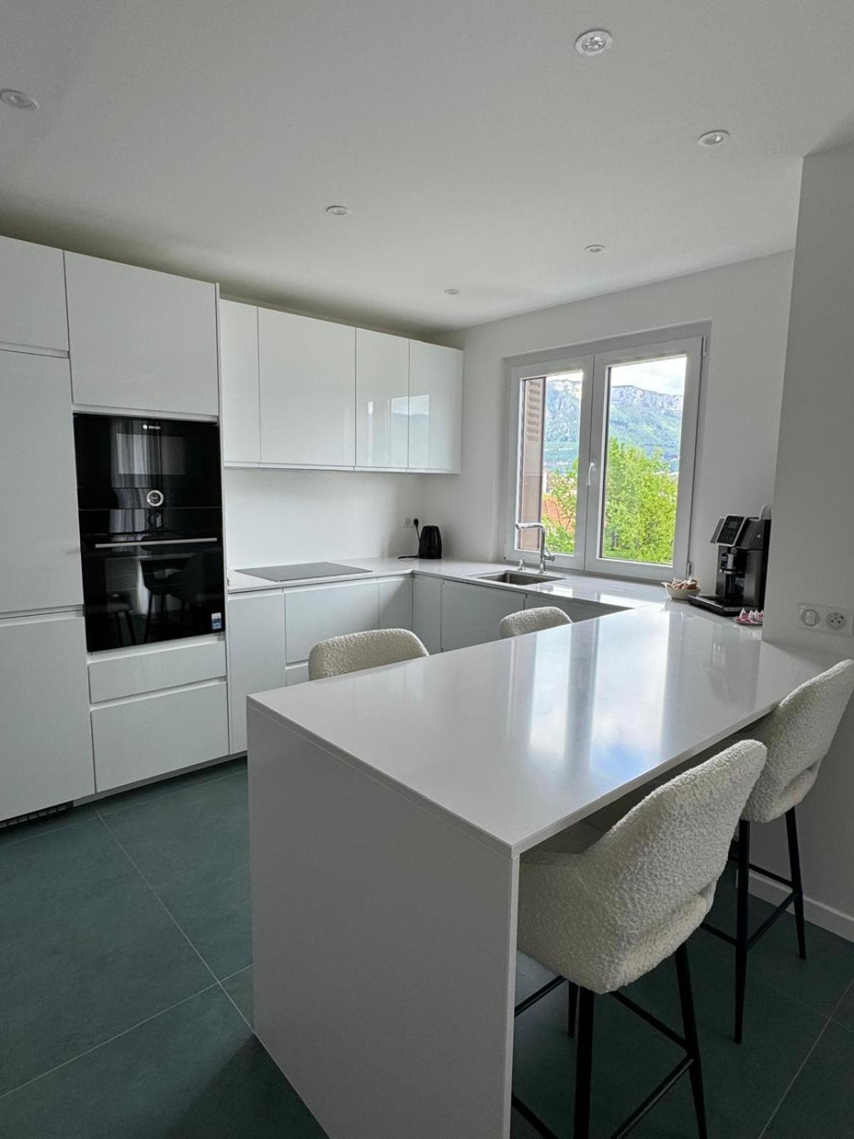 Apartamento Modern & White - T3 60m2 - Parking Prive - Wifi - Netflix *