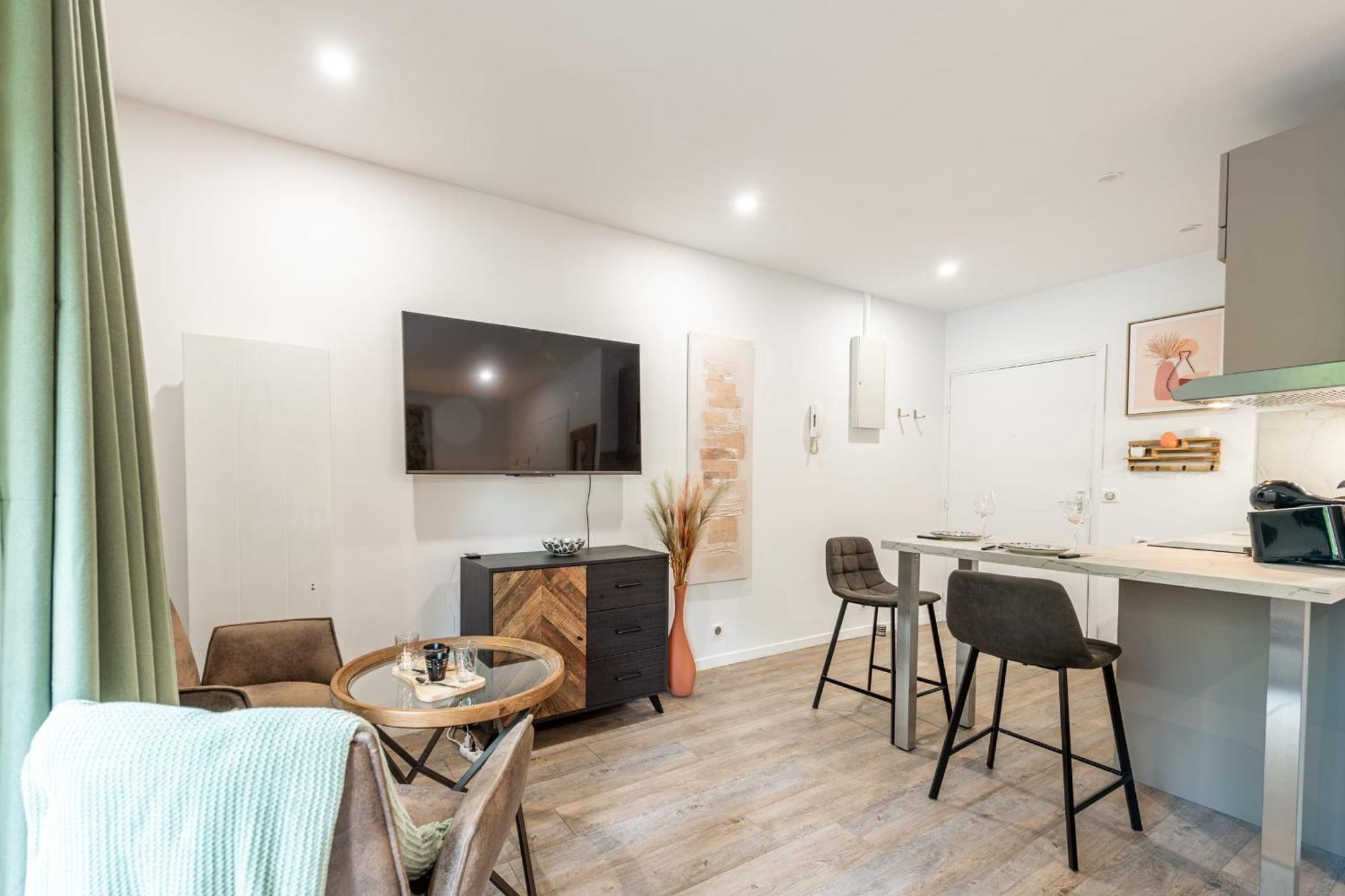 Le Bonlieu 3 - Joli Avec Balcon En Plein Coeur De La Apartment