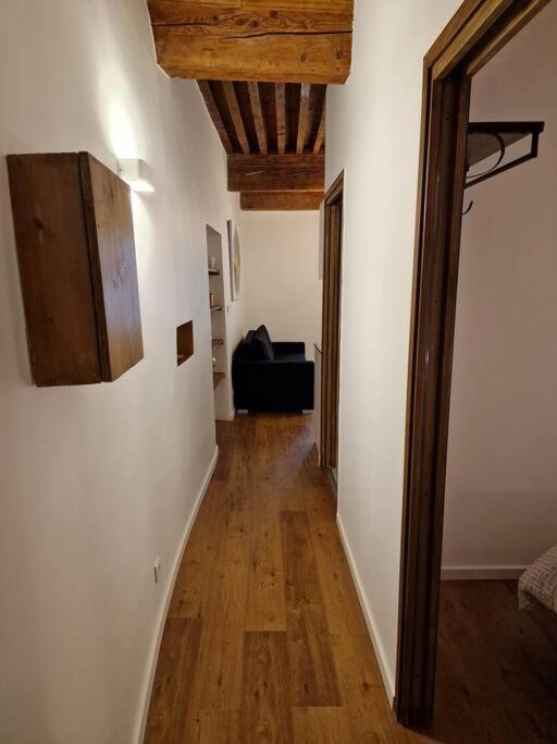 Cosy In Old Town, 2 Mins Walking Distance To *