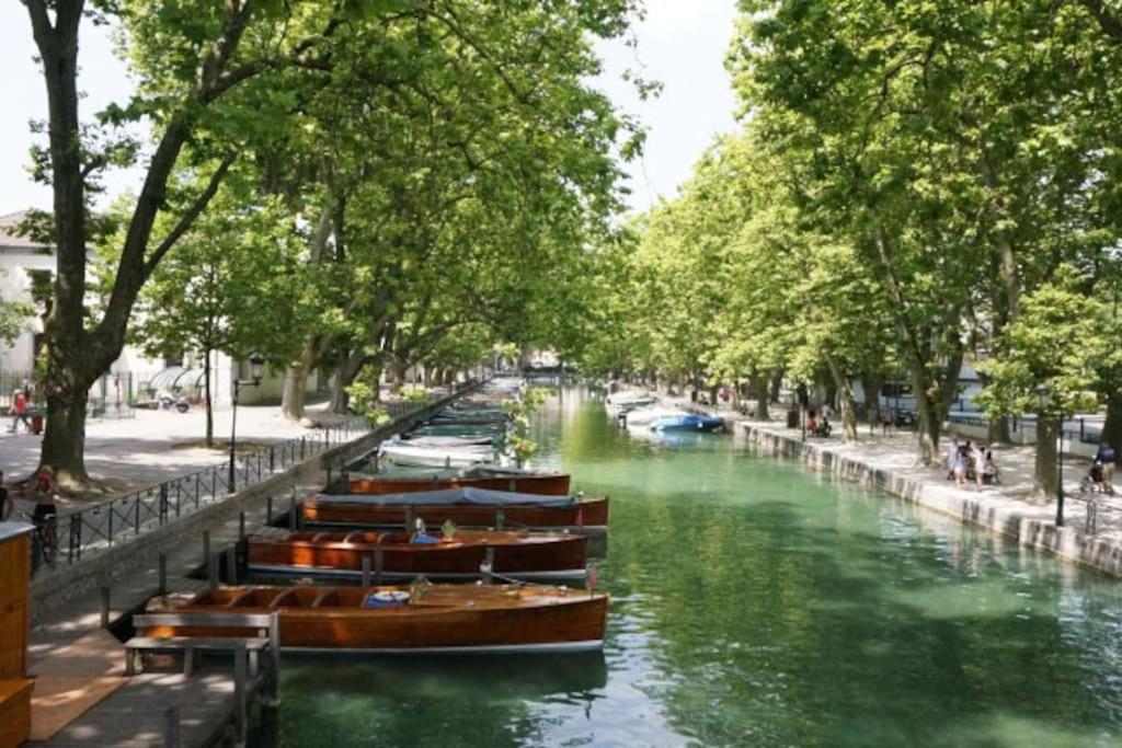 Cosy In Old Town, 2 Mins Walking Distance To Apartamento