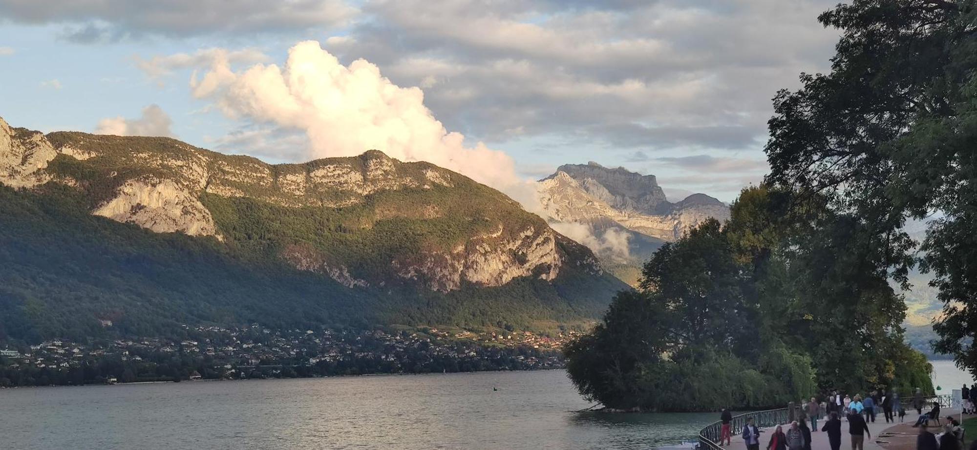 Appartement Et 95 M2 A 100m Du Lac, 3 Chambres, Parking