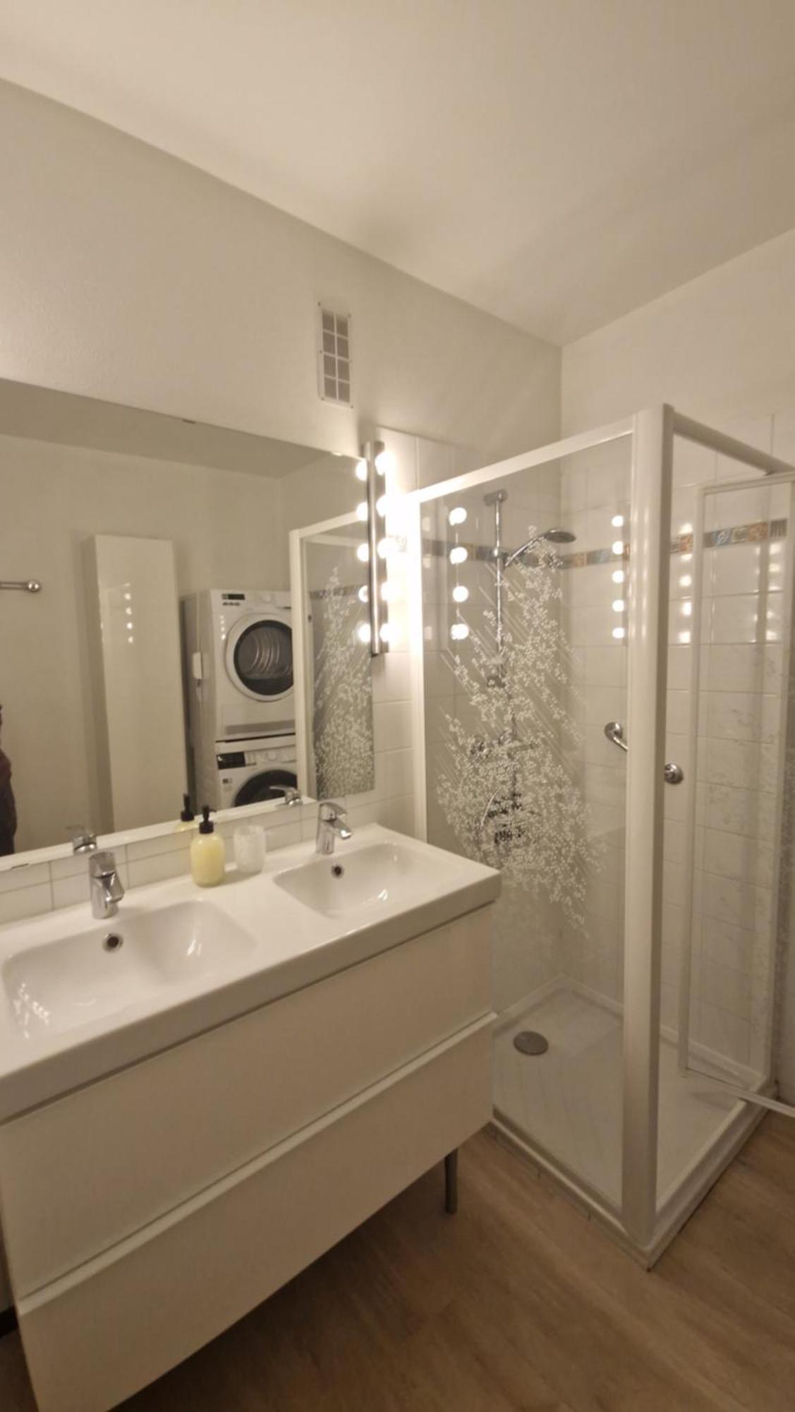 Et 95 M2 A 100m Du Lac, 3 Chambres, Parking Appartement Annecy