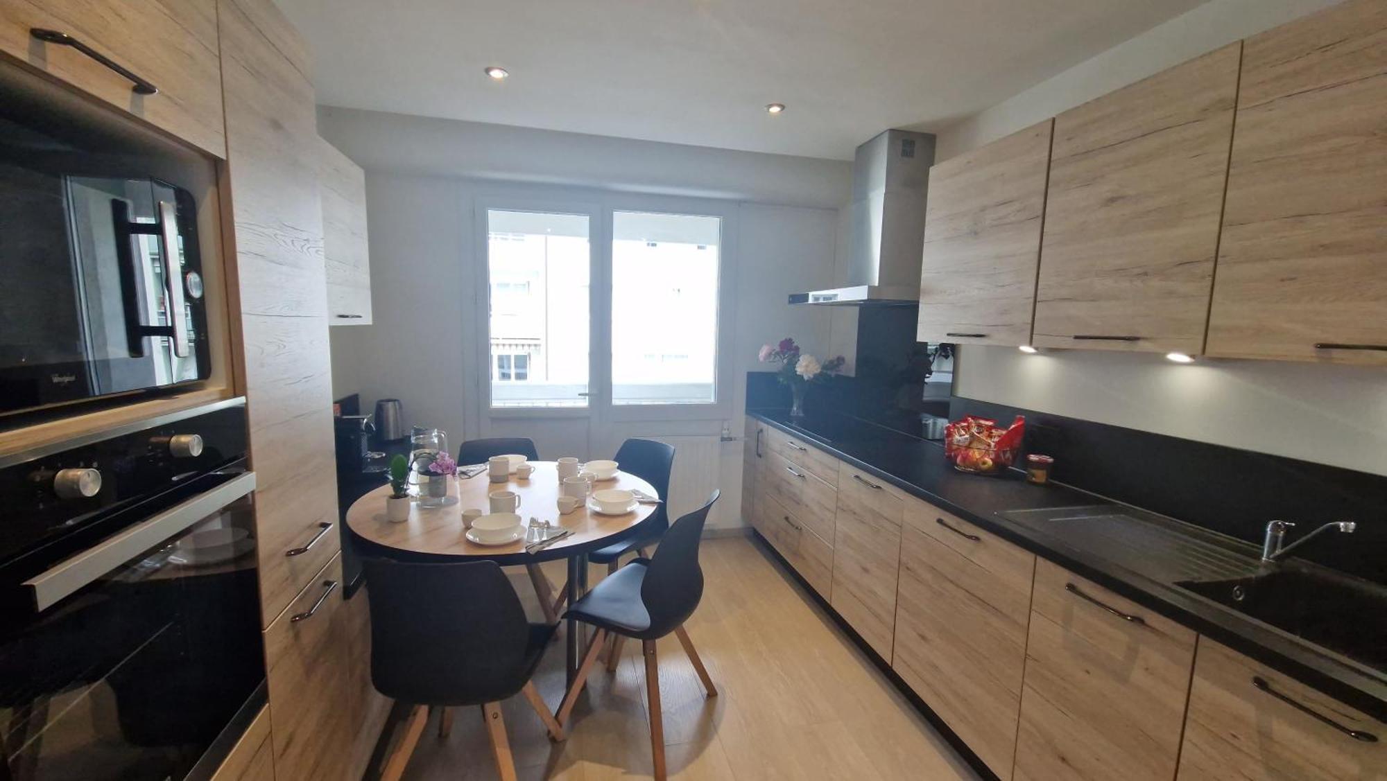 Et 95 M2 A 100m Du Lac, 3 Chambres, Parking Apartment *