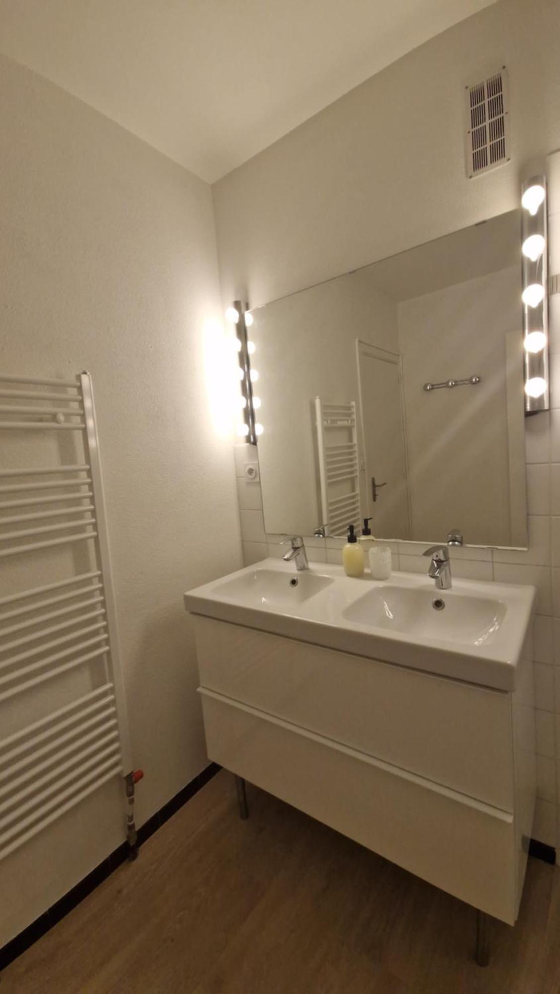 Et 95 M2 A 100m Du Lac, 3 Chambres, Parking *