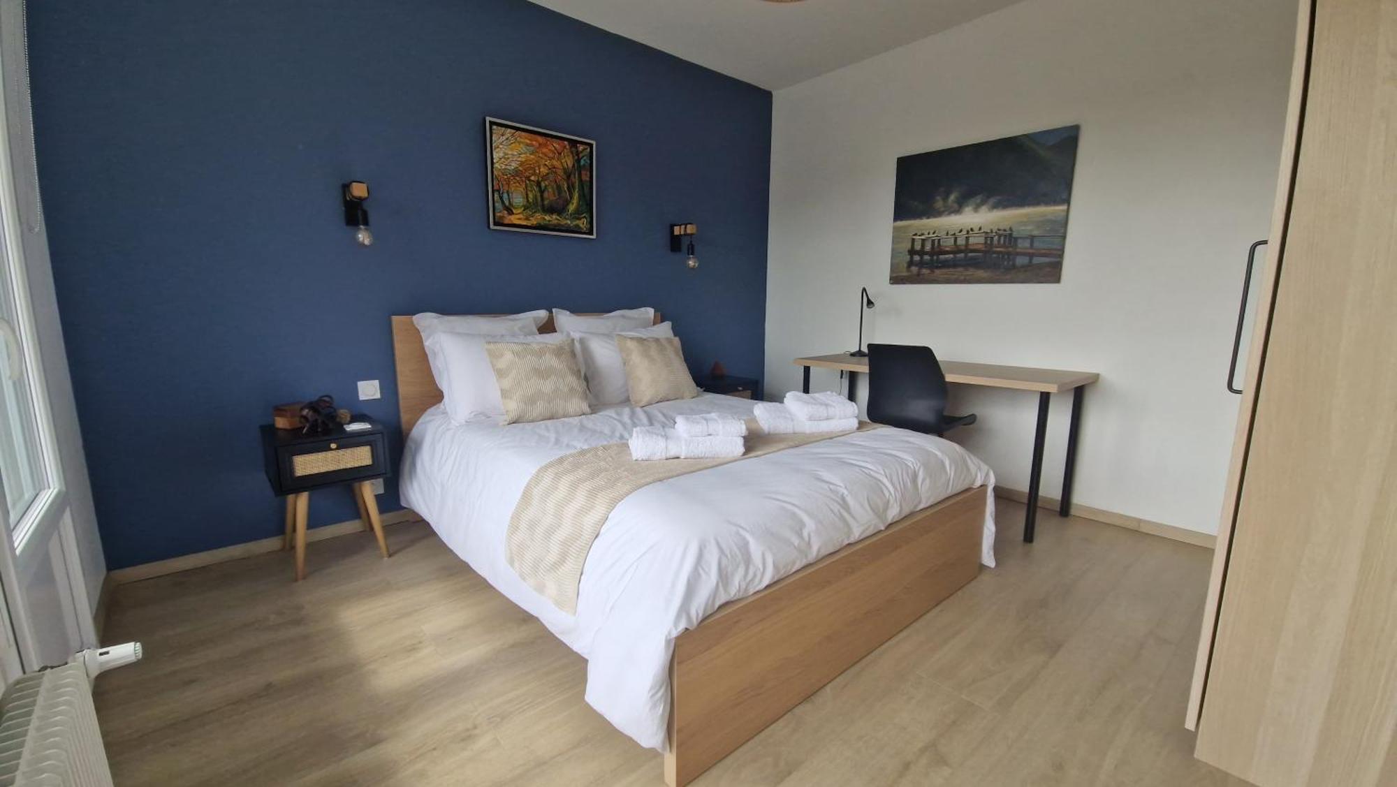 Appartement Et 95 M2 A 100m Du Lac, 3 Chambres, Parking Annecy