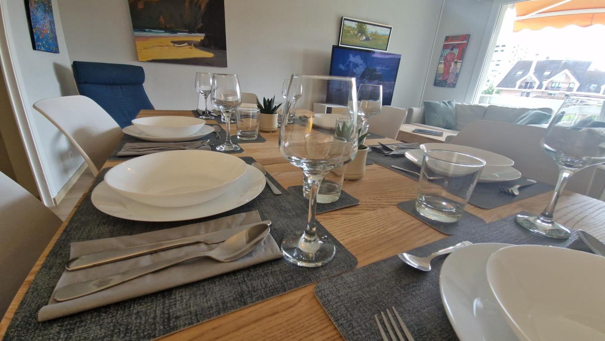 Apartment Et 95 M2 A 100m Du Lac, 3 Chambres, Parking *