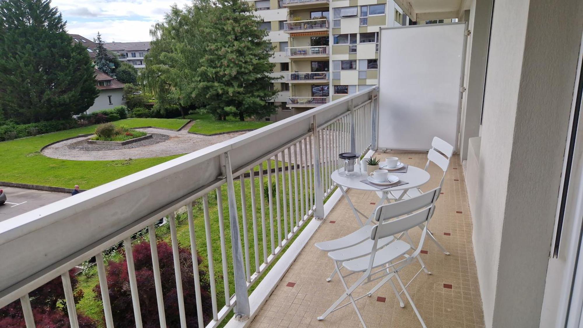 Et 95 M2 A 100m Du Lac, 3 Chambres, Parking * Annecy