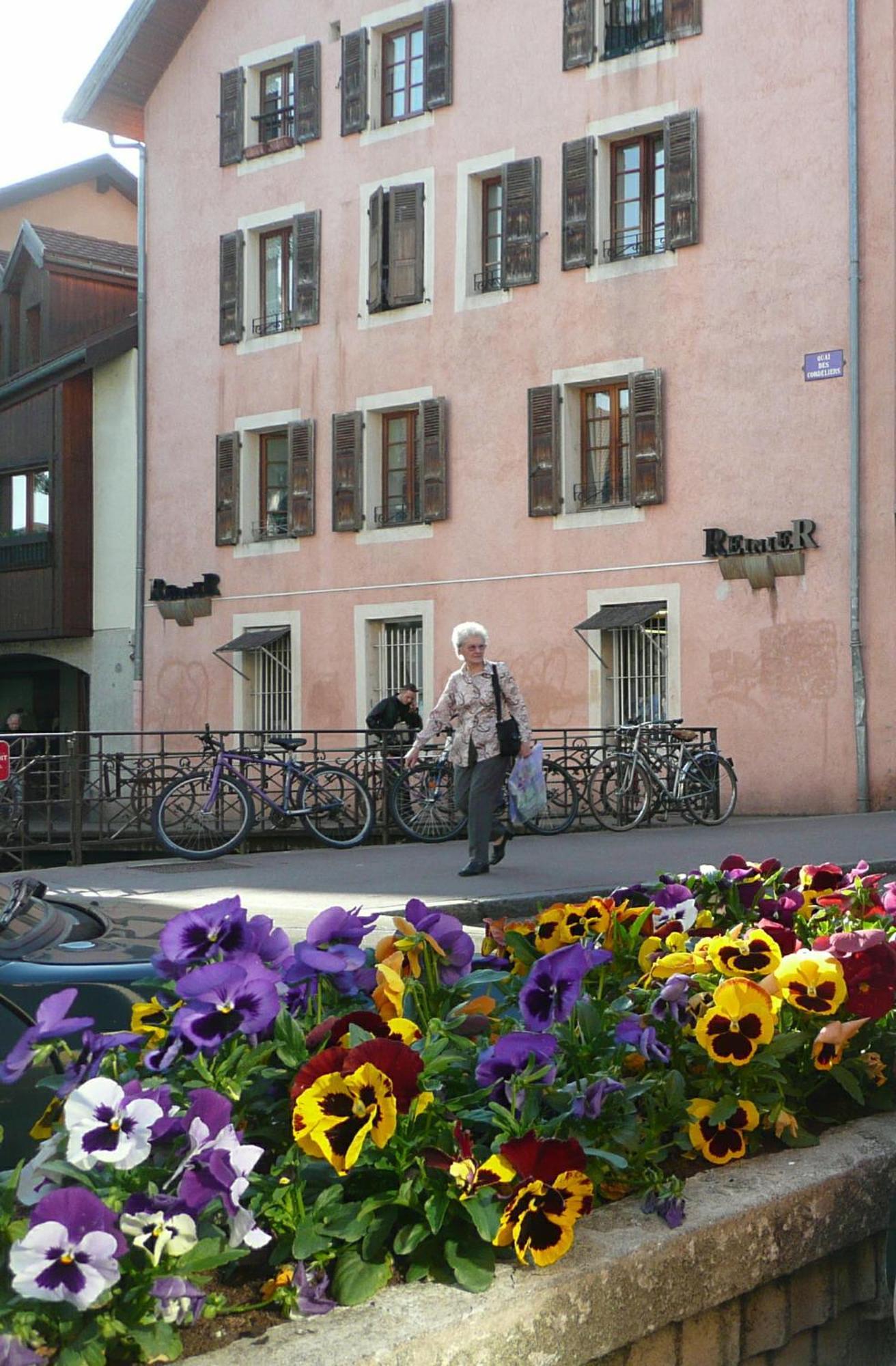 Centre-ville Avec Garage Et Loggia Apartment *
