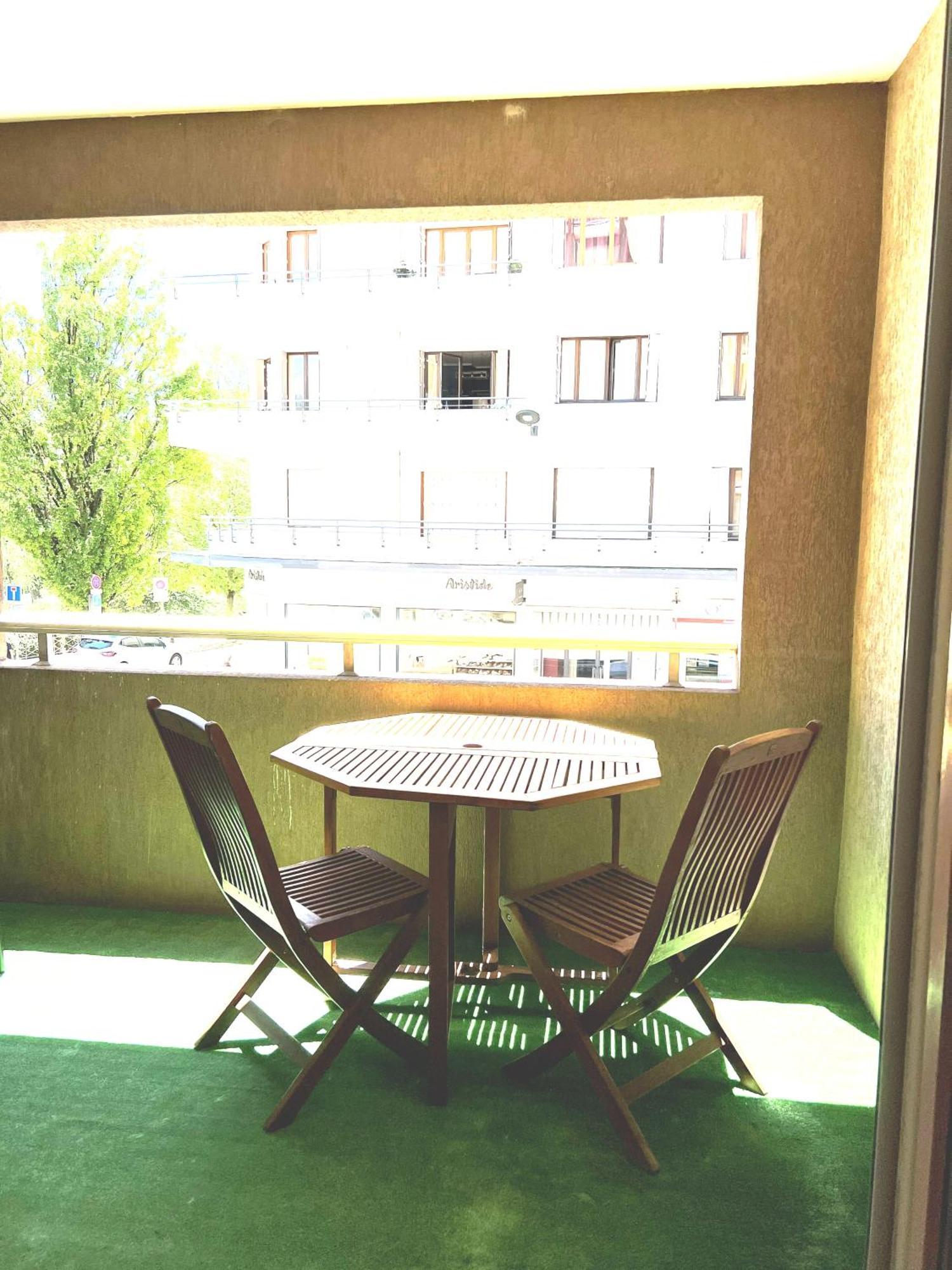 Apartment Centre-ville Avec Garage Et Loggia Annecy