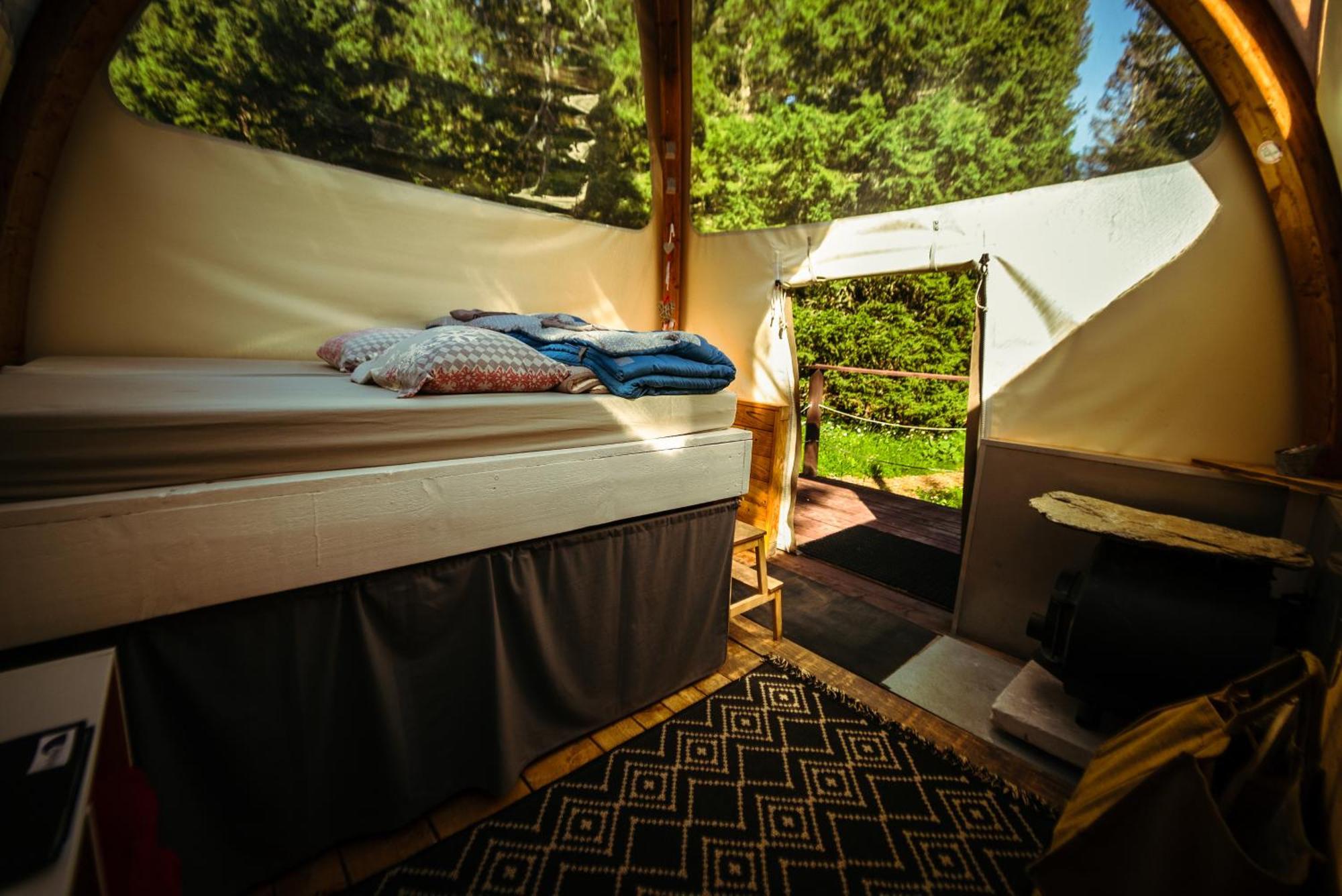Eco Bivouac Village Igloos - Le Semnoz - A 20 Minutes D'annecy Luxury tent