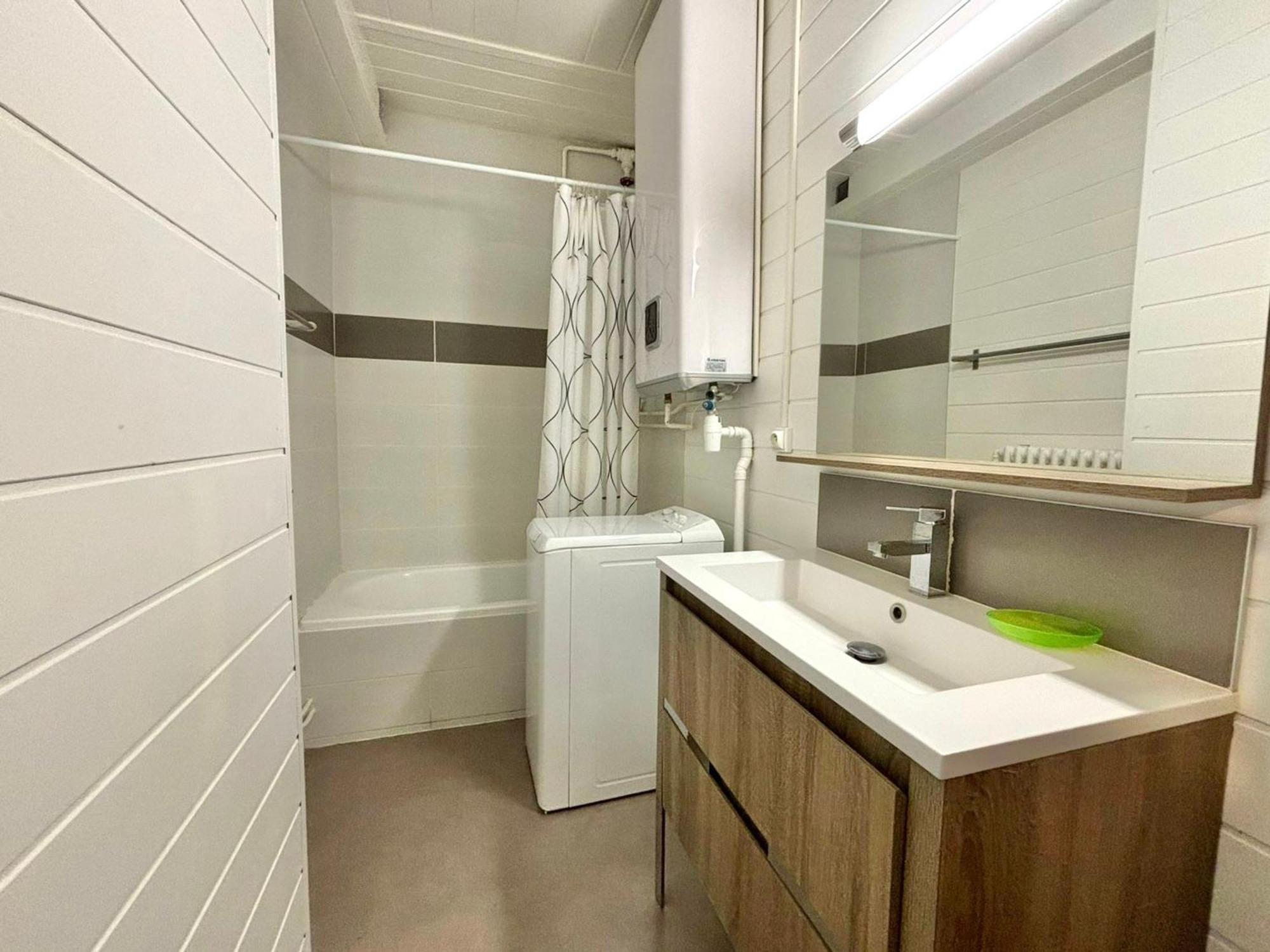 Apartment Centre - Lumineux Et Spacieux 2 Pieces De 54m² Pour 2/4 Personnes - Fr-1-432-28 *