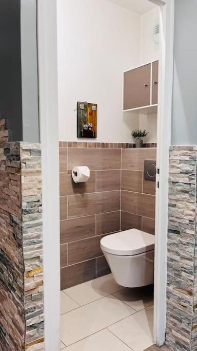 Apartment Proche Centre Avec Parking Gratuit Annecy