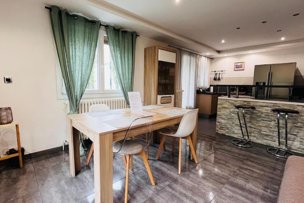 Appartement Proche Centre Avec Parking Gratuit