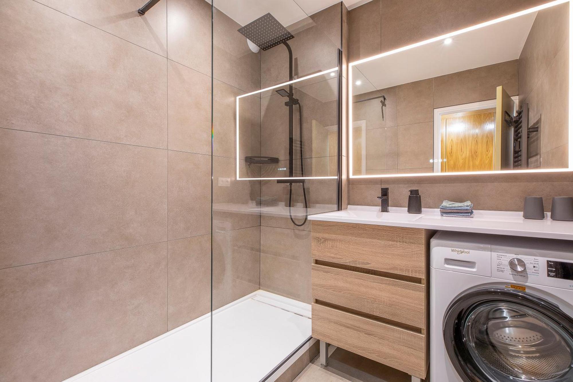 Apartment Moderne Au Coeur D'annecy - A Deux Pas Du Et De La Vieille *