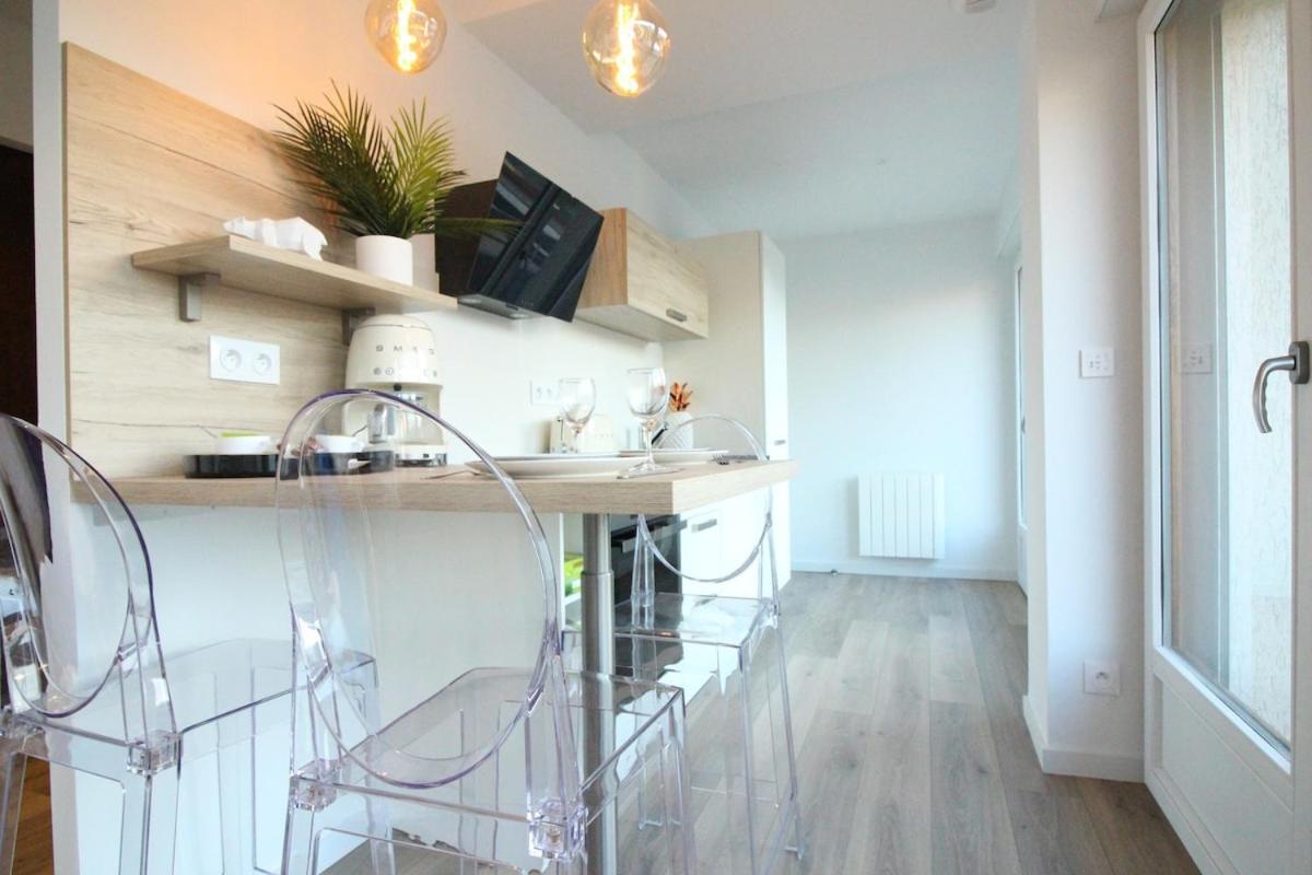Appartement Art Bay 2 Velos Parking Annecy