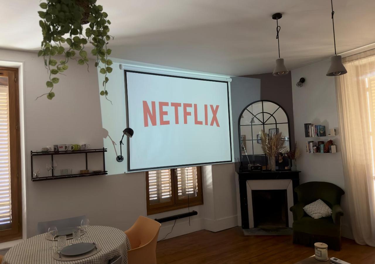 Duplex Loft - & Cinema Apartment *