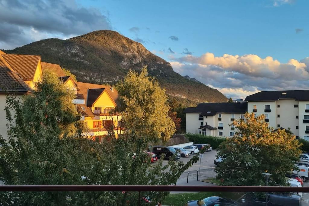 Apartment In Annecy-le-vieux Near Albigny