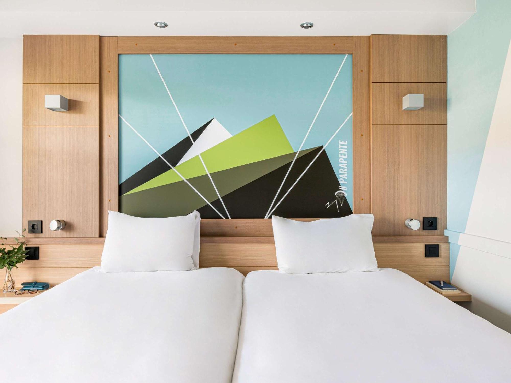 Ibis Styles Centre Gare Hotel 3*