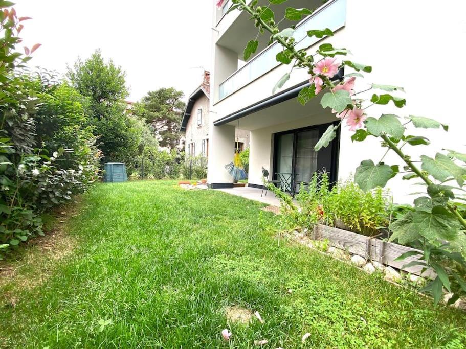 Astoria - Parking, Velos, Jardin Et Terrasse Apartment