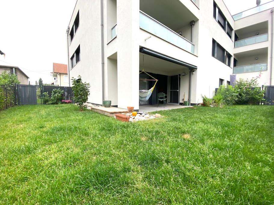 Apartment Astoria - Parking, Velos, Jardin Et Terrasse