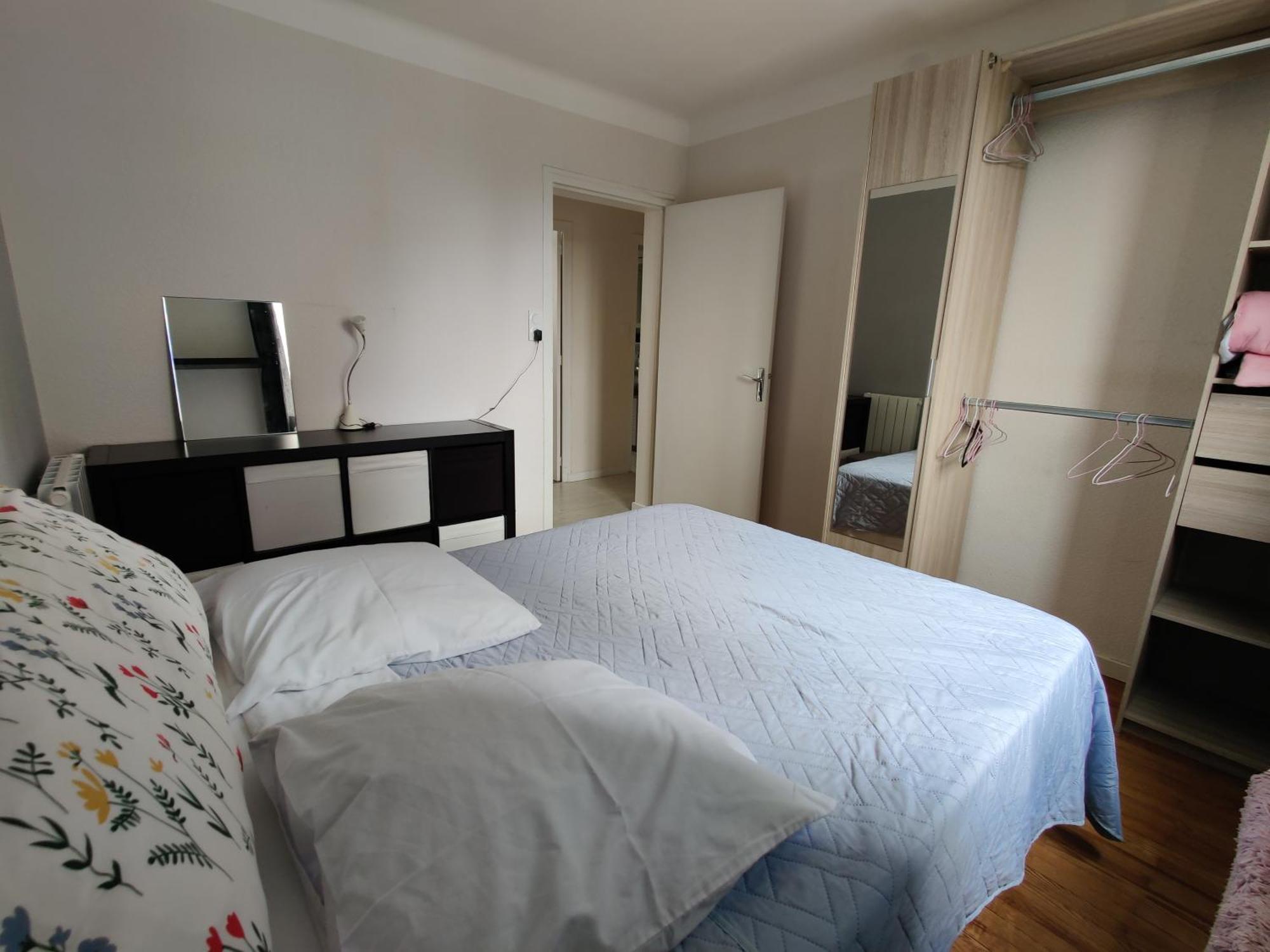 T3 A Apartment *