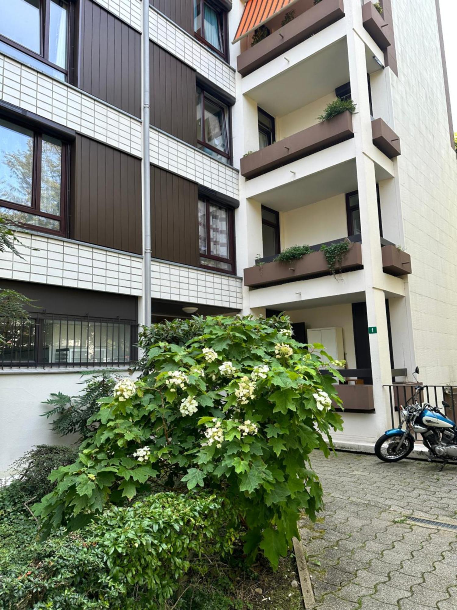 Spacious 3 Bedrooms *