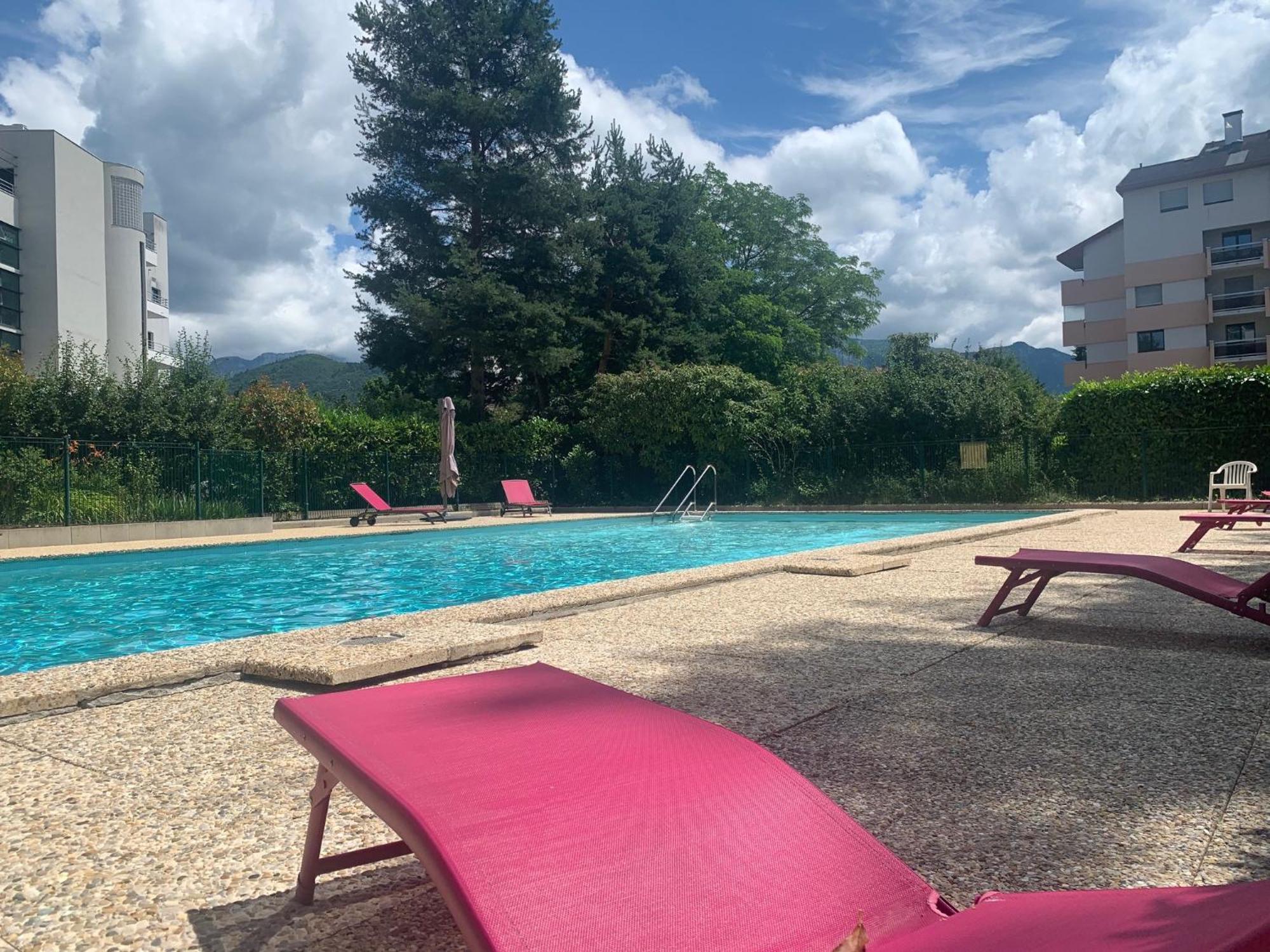 Kusmi Piscine Proche Du Annecy