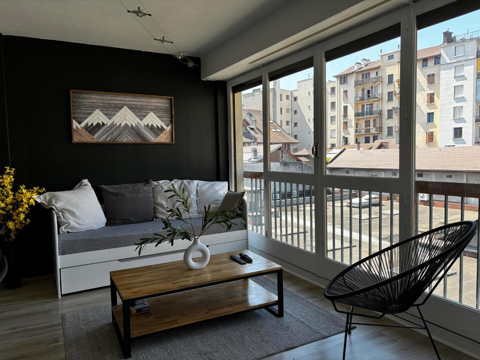 Hypercentre A 2 Min Du Apartment