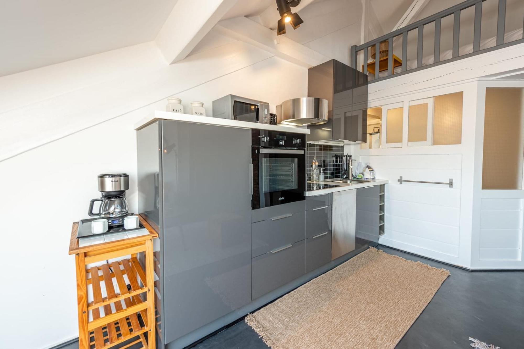 The White Duplex