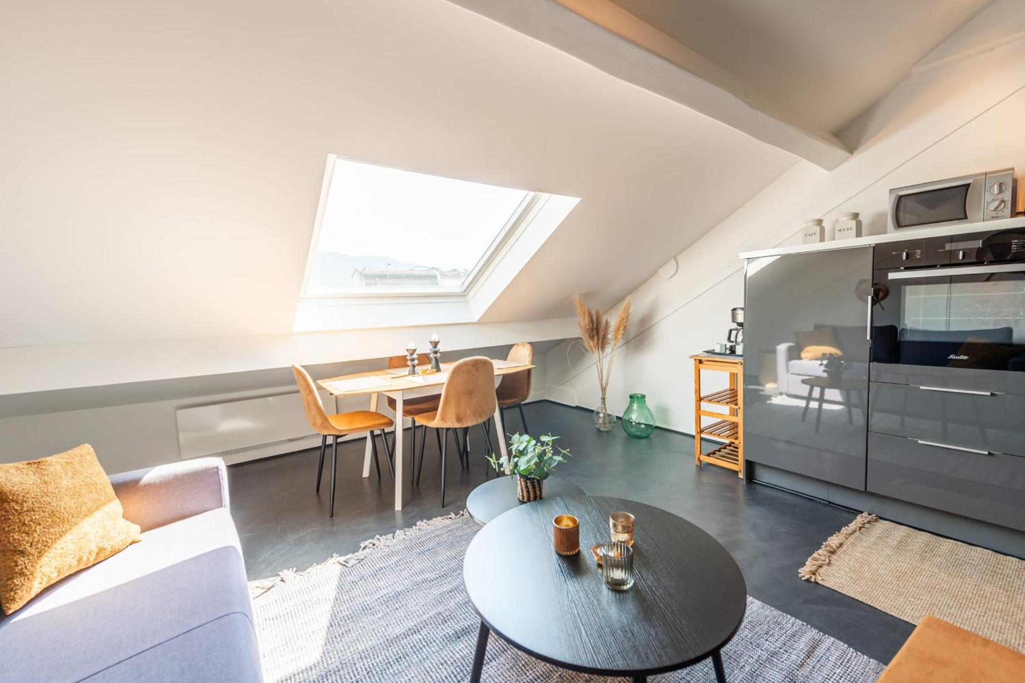 The White Duplex *