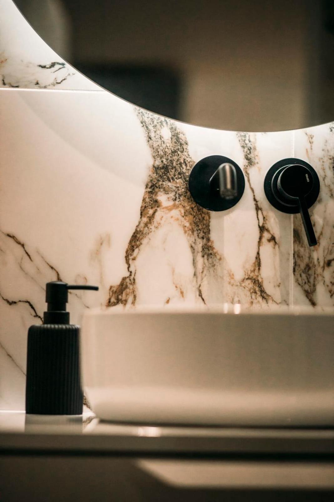Le Majestic - T2 En Centre Appartement *