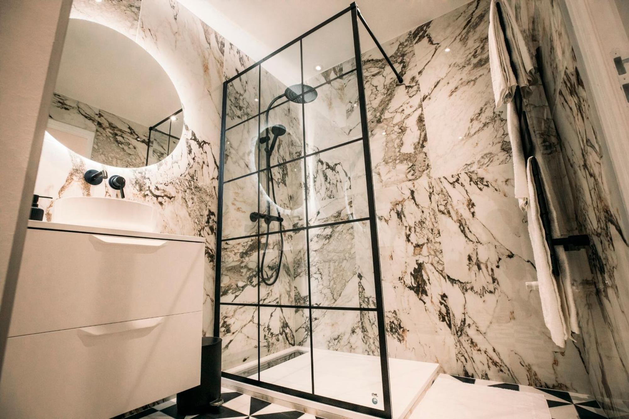 Le Majestic - T2 En Centre Appartement *