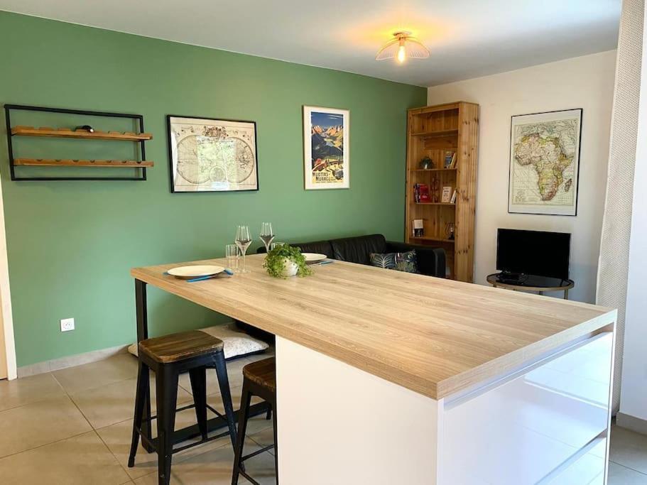 Astoria - Parking, Velos, Jardin Et Terrasse Annecy