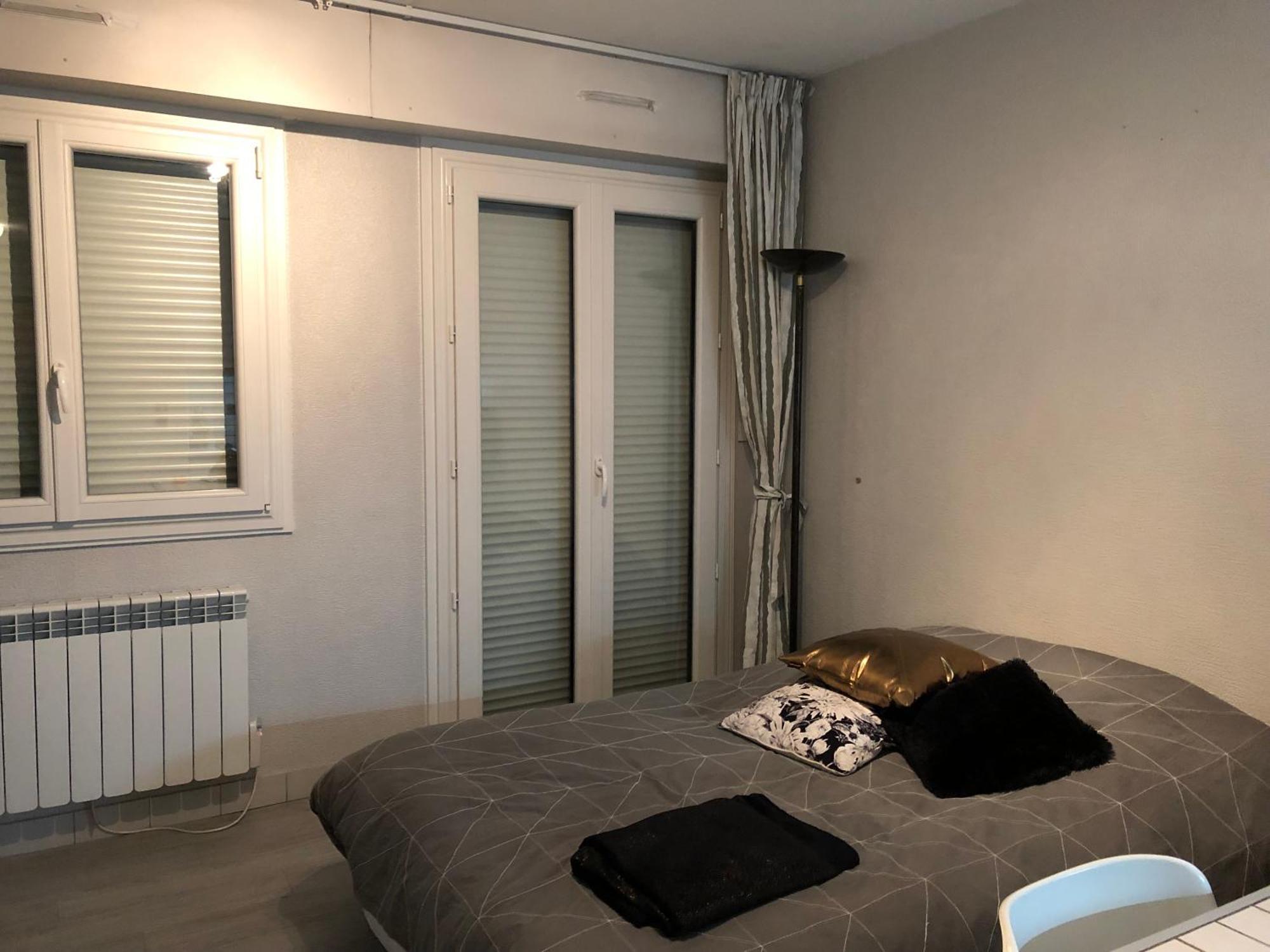 Le Clos Du Lac Studio Terrasse Jardin Et Cave Vélos Fermée Rdc Appartement *