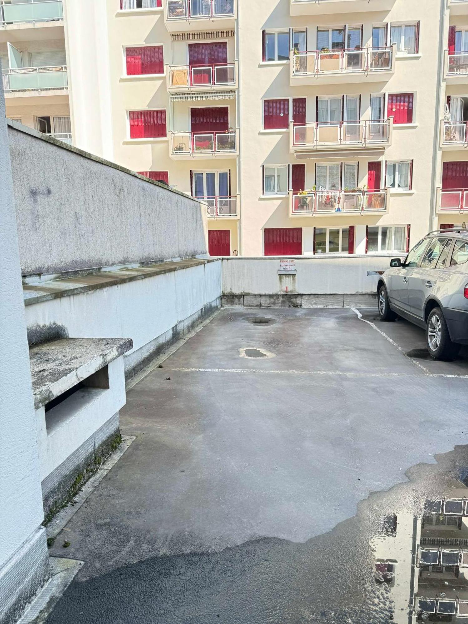 Bel Et Place De Parking Au Coeur D'annecy Annecy
