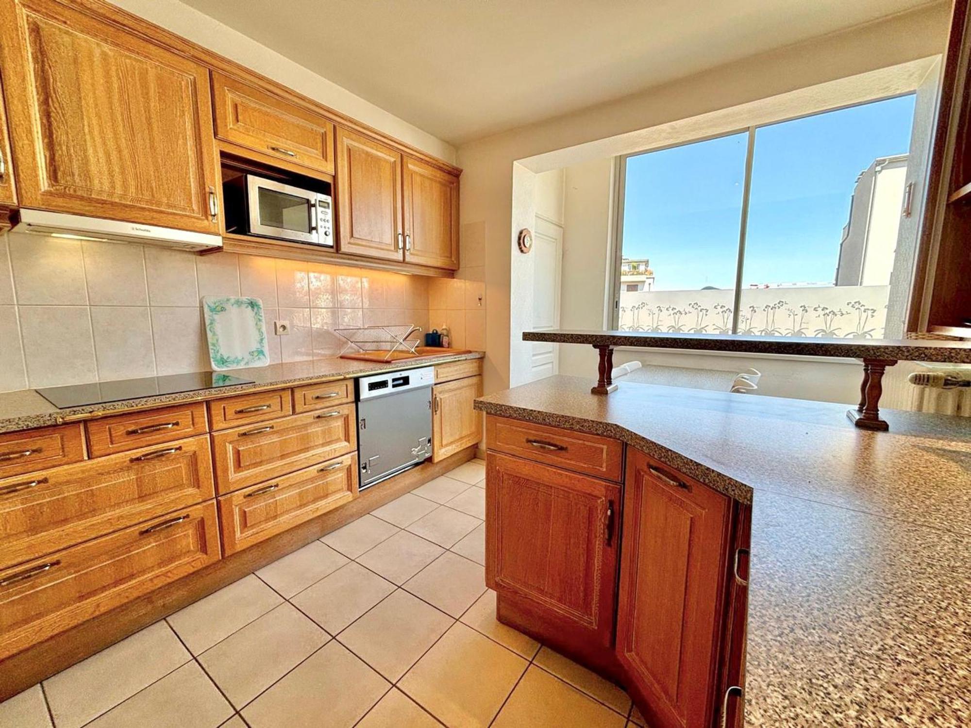 Apartamento A Avec Balcon, Garage, Proche Centre Historique Et - Fr-1-432-49