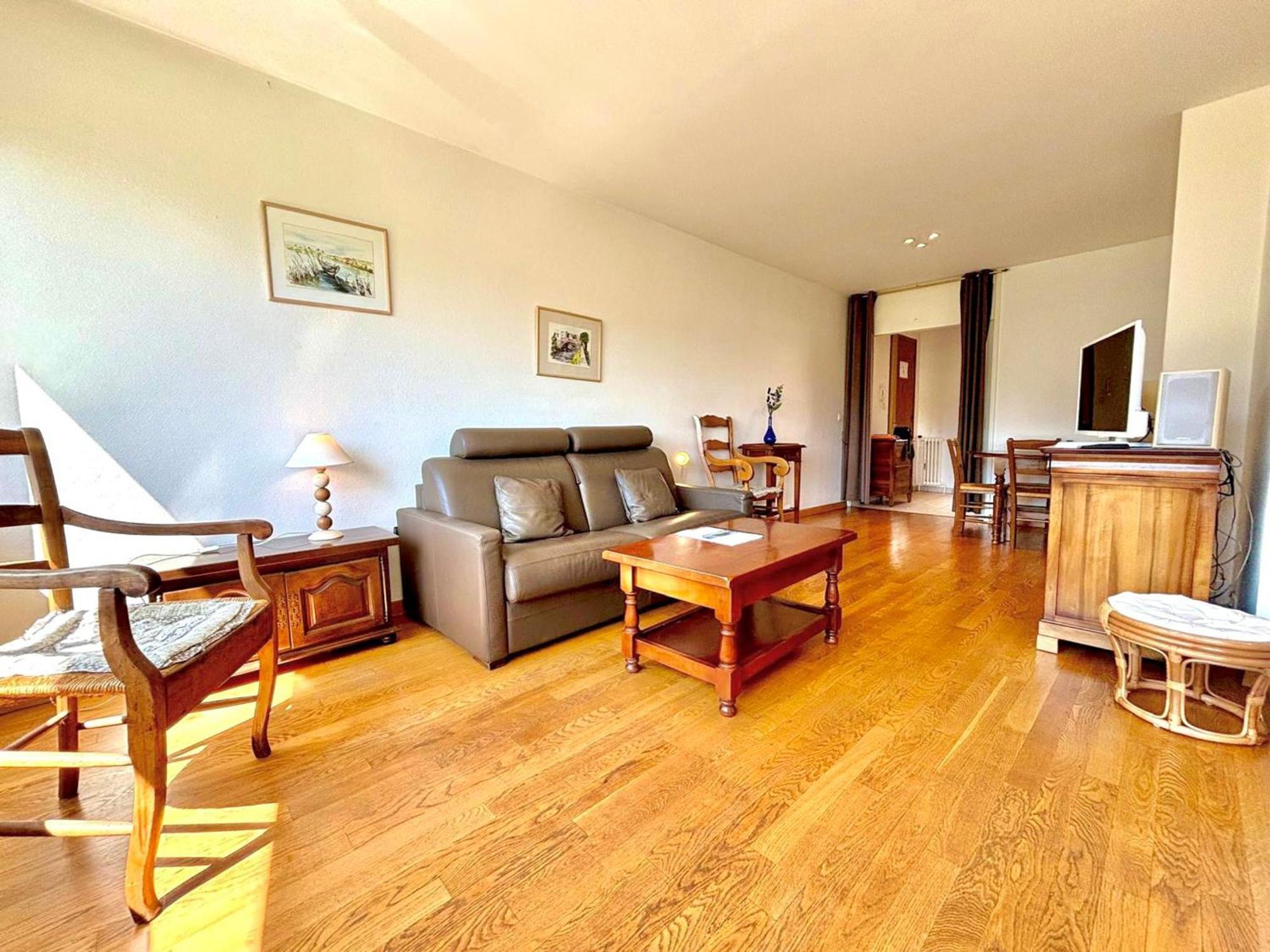 Apartamento A Avec Balcon, Garage, Proche Centre Historique Et - Fr-1-432-49 *