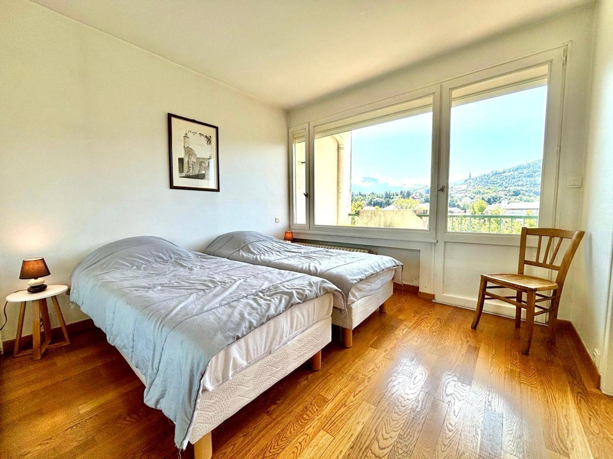 A Avec Balcon, Garage, Proche Centre Historique Et - Fr-1-432-49 Apartment Annecy