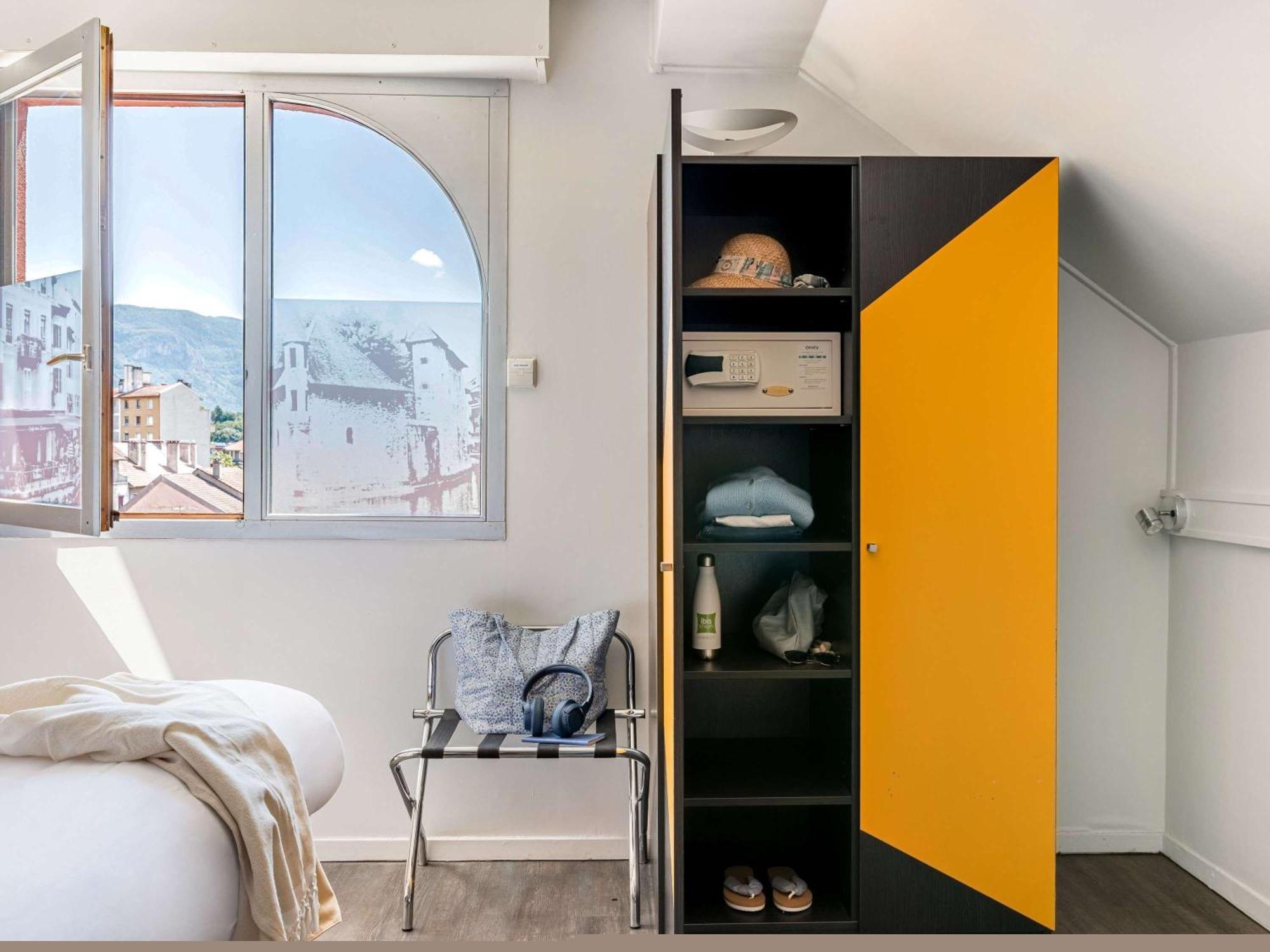 Ibis Styles Centre Gare Hotel 3*