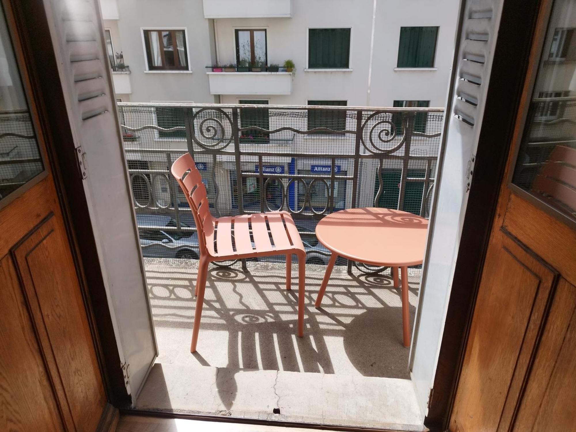 21 Rue De La Paix , Proche Et Vieille *