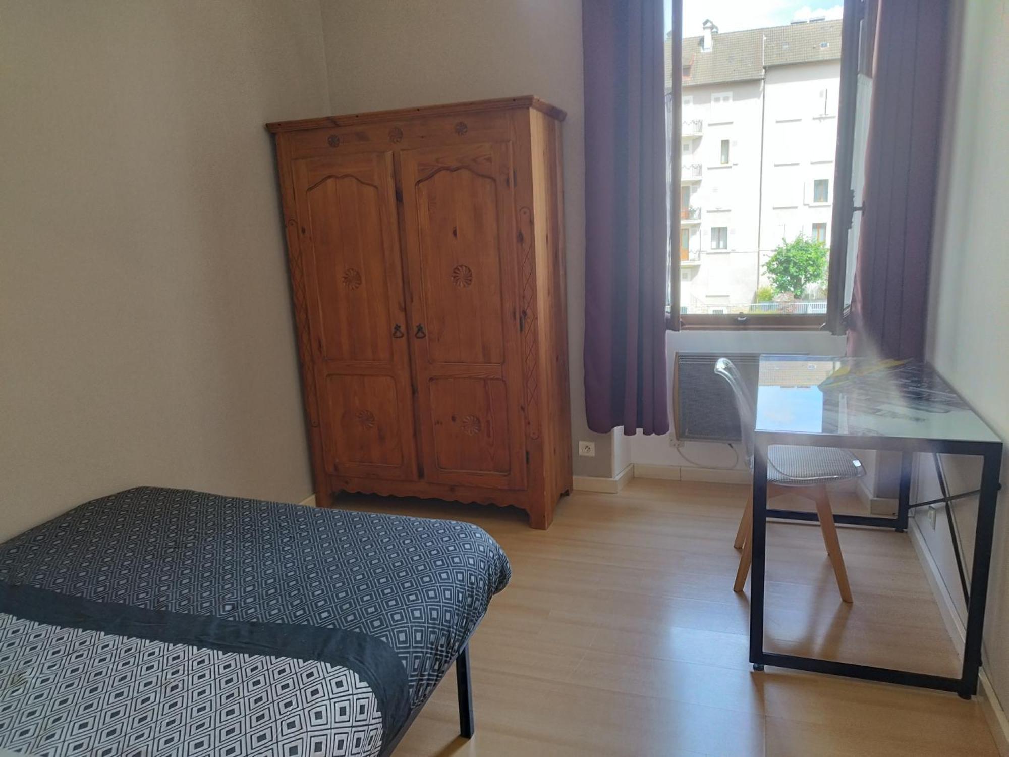 21 Rue De La Paix , Proche Et Vieille Appartement *