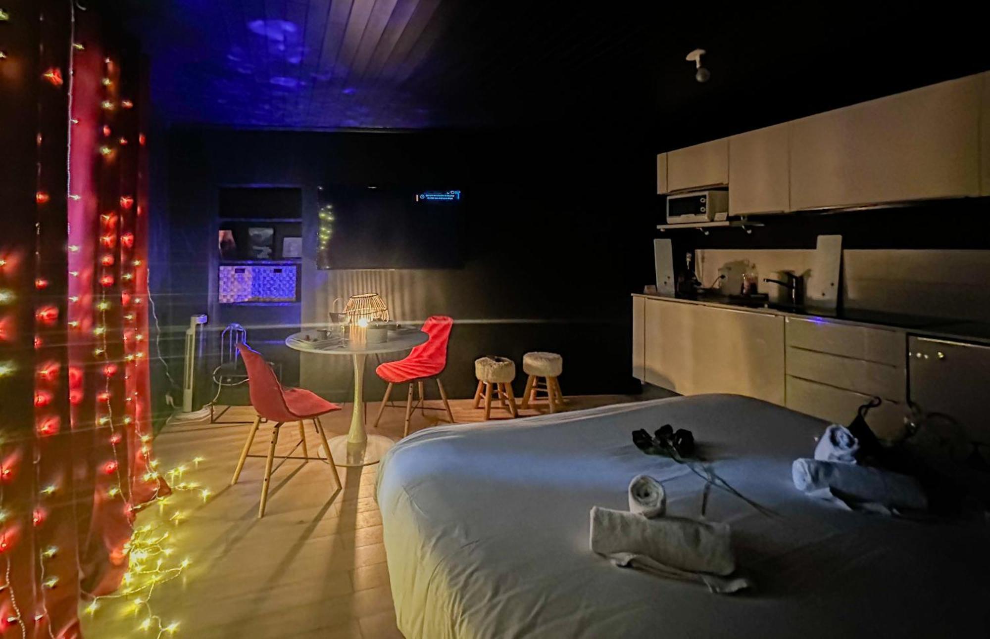 Loveroom Adults Only Jacuzzi Vieille Apartment Annecy