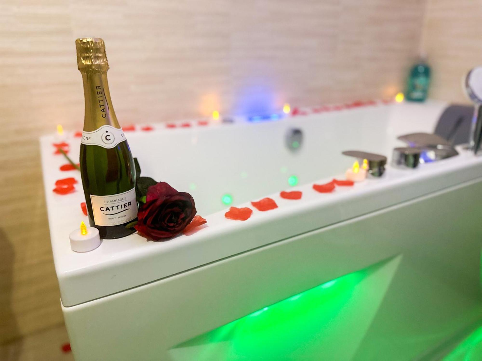 Loveroom Adults Only Jacuzzi Vieille Apartment
