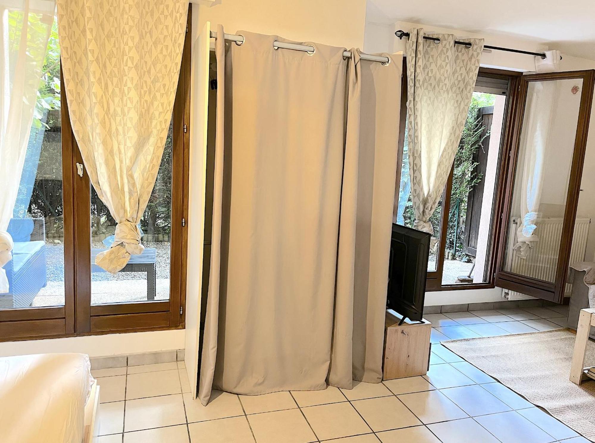 Apartment Joli Studio Avec Jardin Annecy